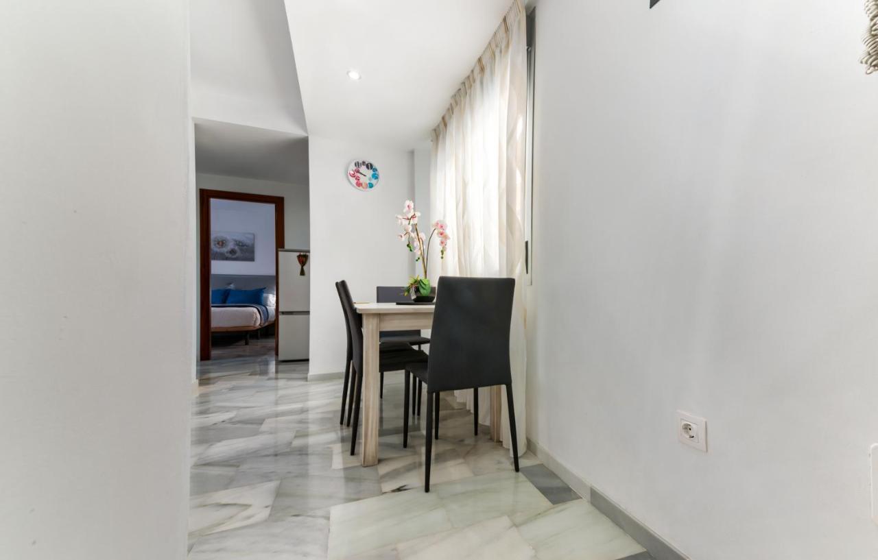 Holidays2Malaga Salitre Cerca Estacion Ave & Fibra Wifi Luaran gambar