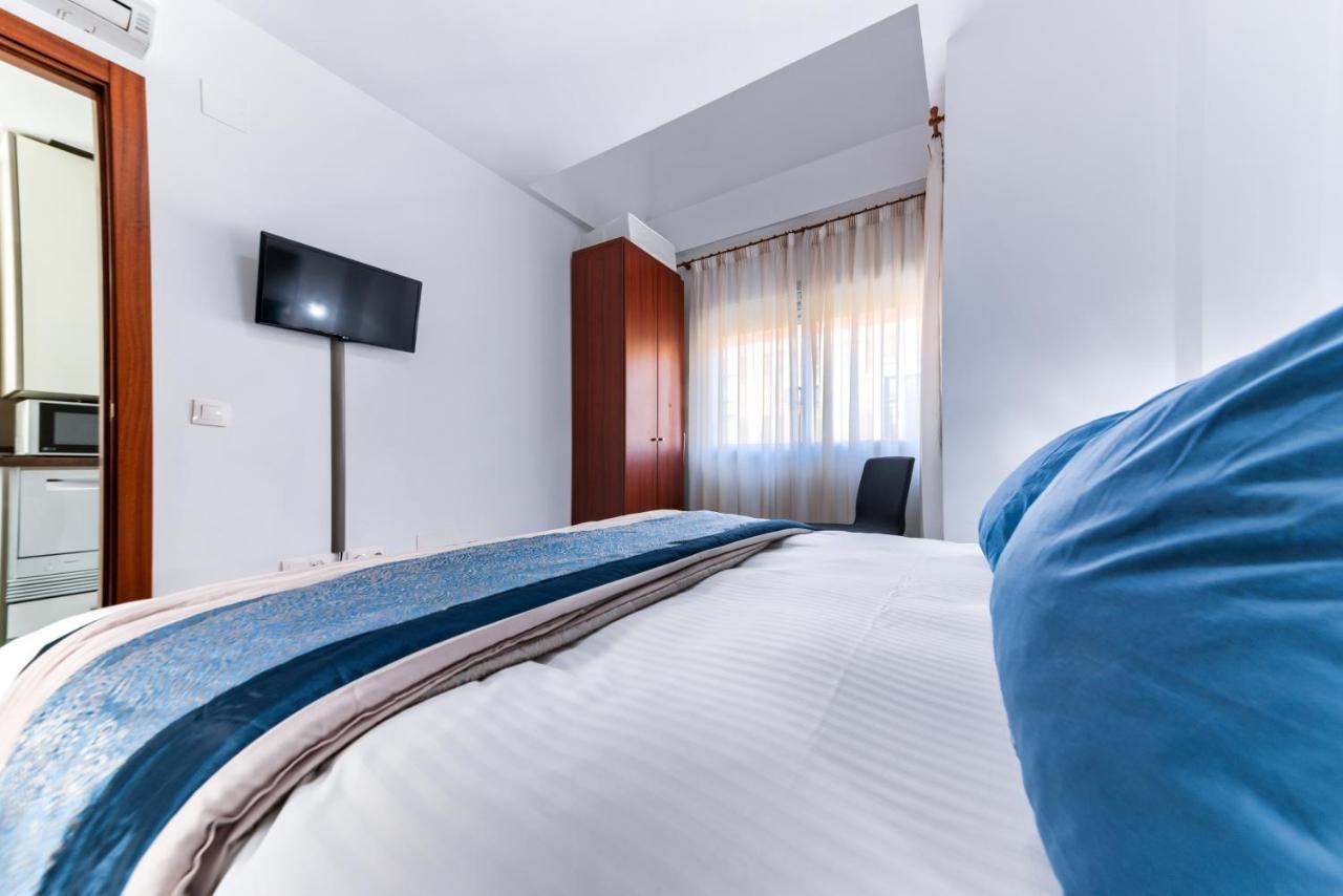 Holidays2Malaga Salitre Cerca Estacion Ave & Fibra Wifi Luaran gambar